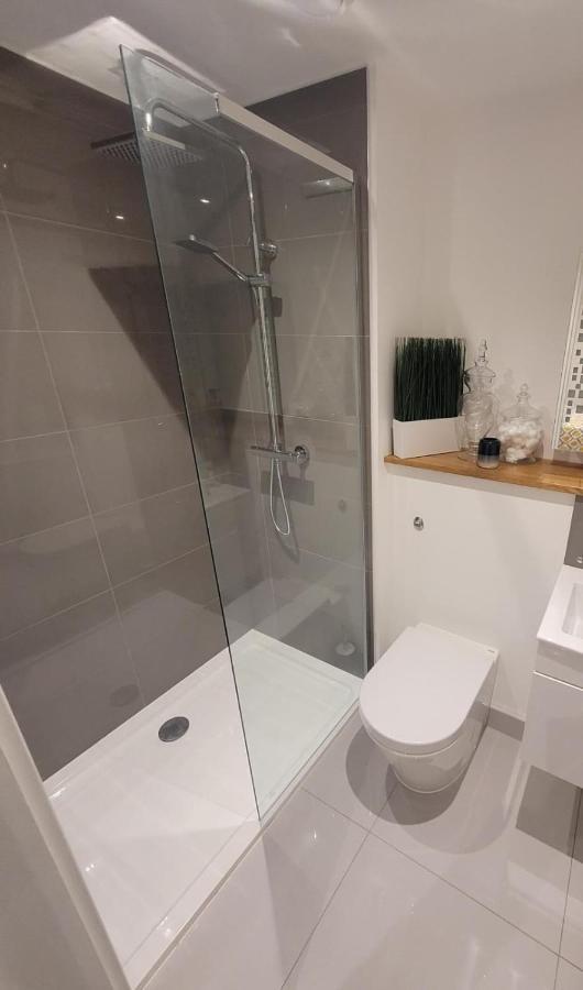 Luxury 2 Bed Apartment In The Heart Of Rochester Rochester  Buitenkant foto